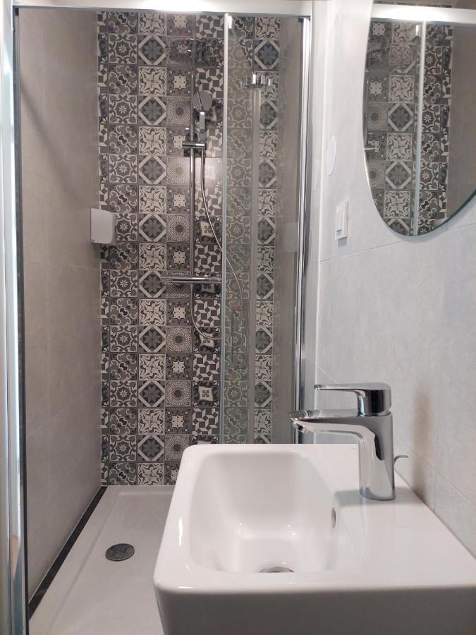 Comfort Suites Velika Gorica Esterno foto