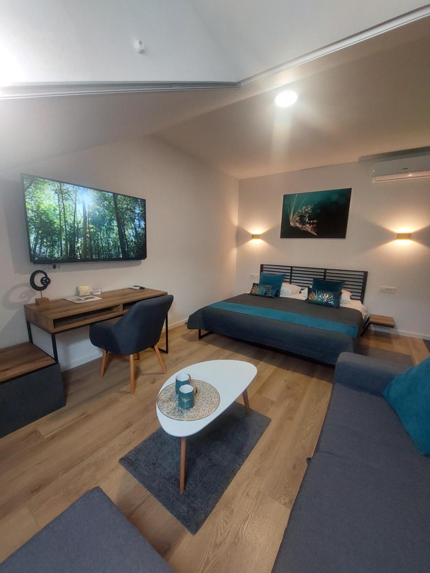 Comfort Suites Velika Gorica Esterno foto